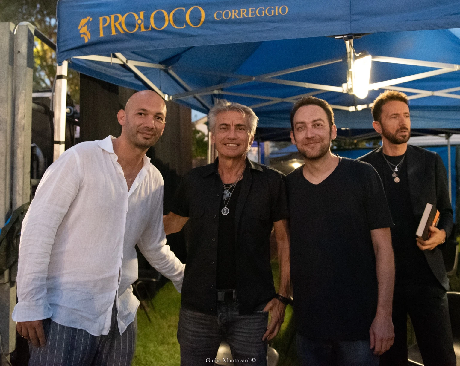 Gli Happy Hour insieme a Luciano Ligabue a Correggio